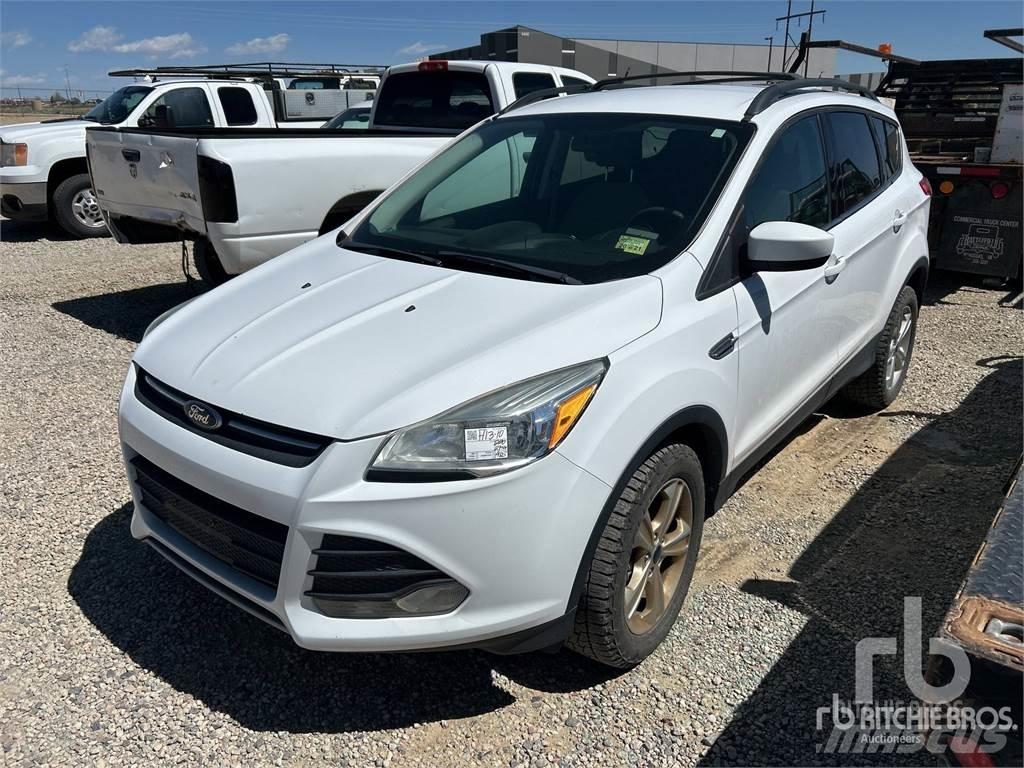 Ford ESCAPE Pikapai / Bortiniai sunkvežimiai