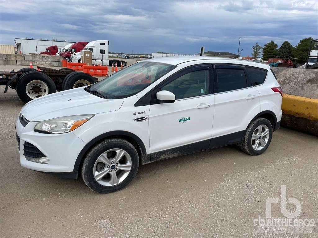 Ford ESCAPE Pikapai / Bortiniai sunkvežimiai