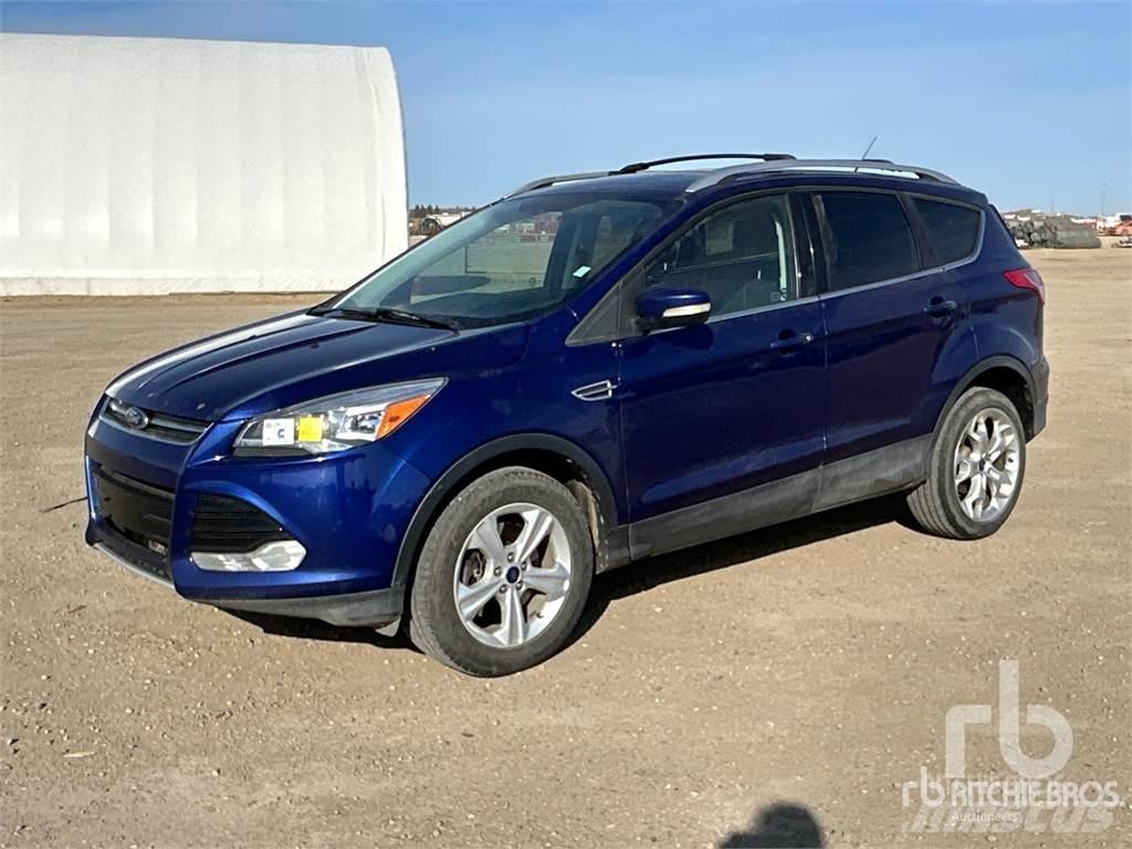Ford ESCAPE Pikapai / Bortiniai sunkvežimiai
