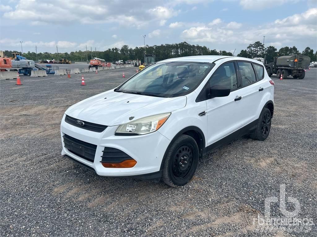 Ford ESCAPE Pikapai / Bortiniai sunkvežimiai