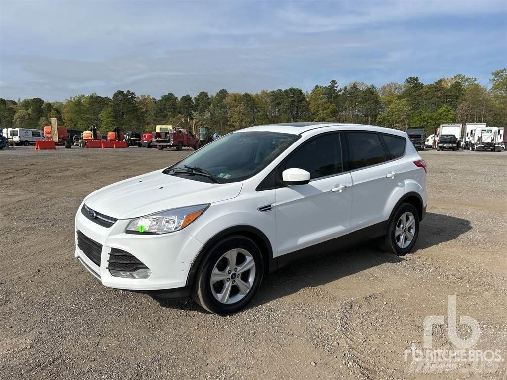 Ford ESCAPE Pikapai / Bortiniai sunkvežimiai