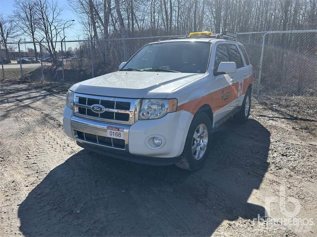Ford ESCAPE Pikapai / Bortiniai sunkvežimiai