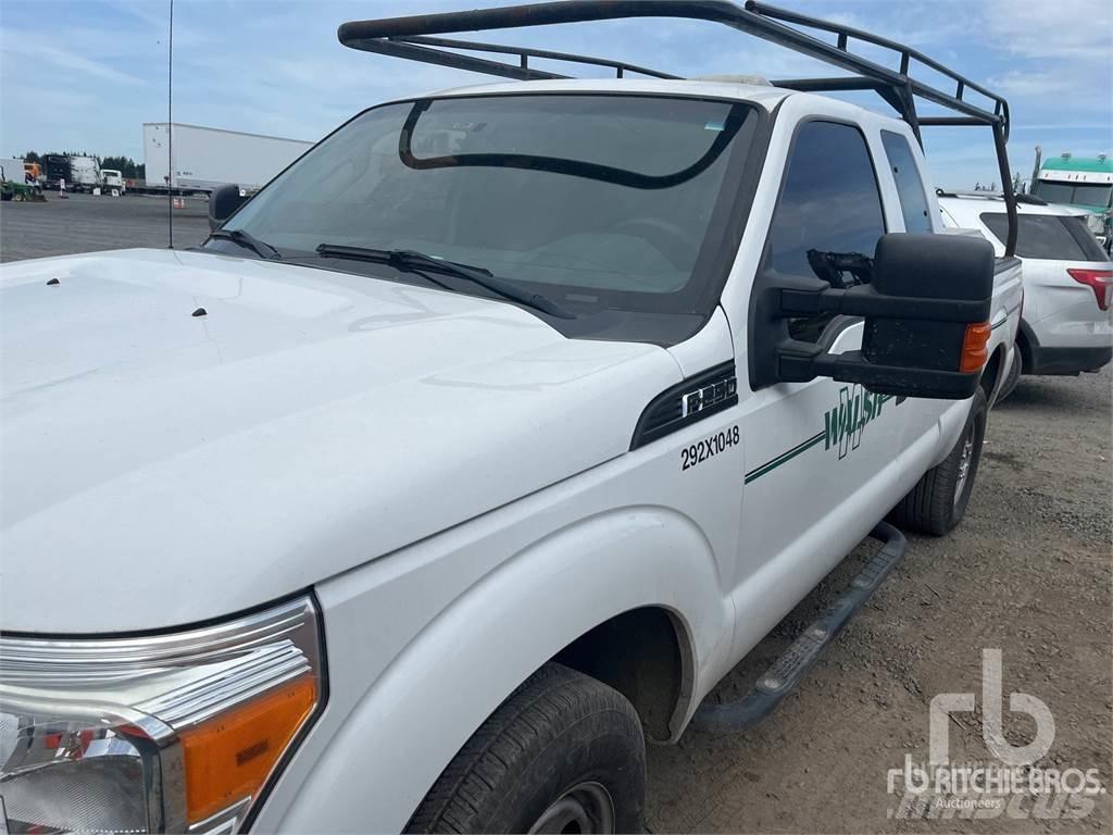 Ford F-250 Pikapai / Bortiniai sunkvežimiai