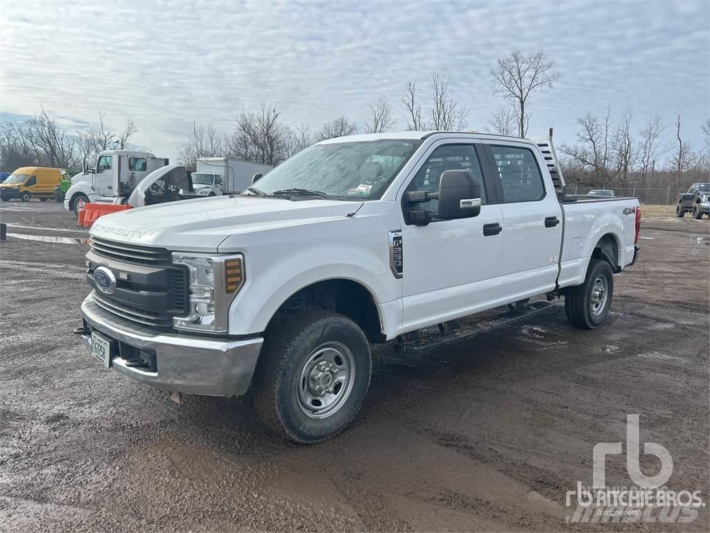 Ford F-250 Pikapai / Bortiniai sunkvežimiai