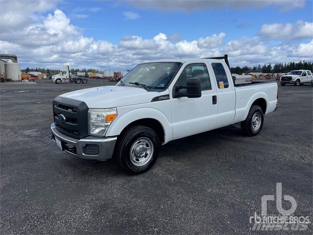 Ford F-250 Pikapai / Bortiniai sunkvežimiai