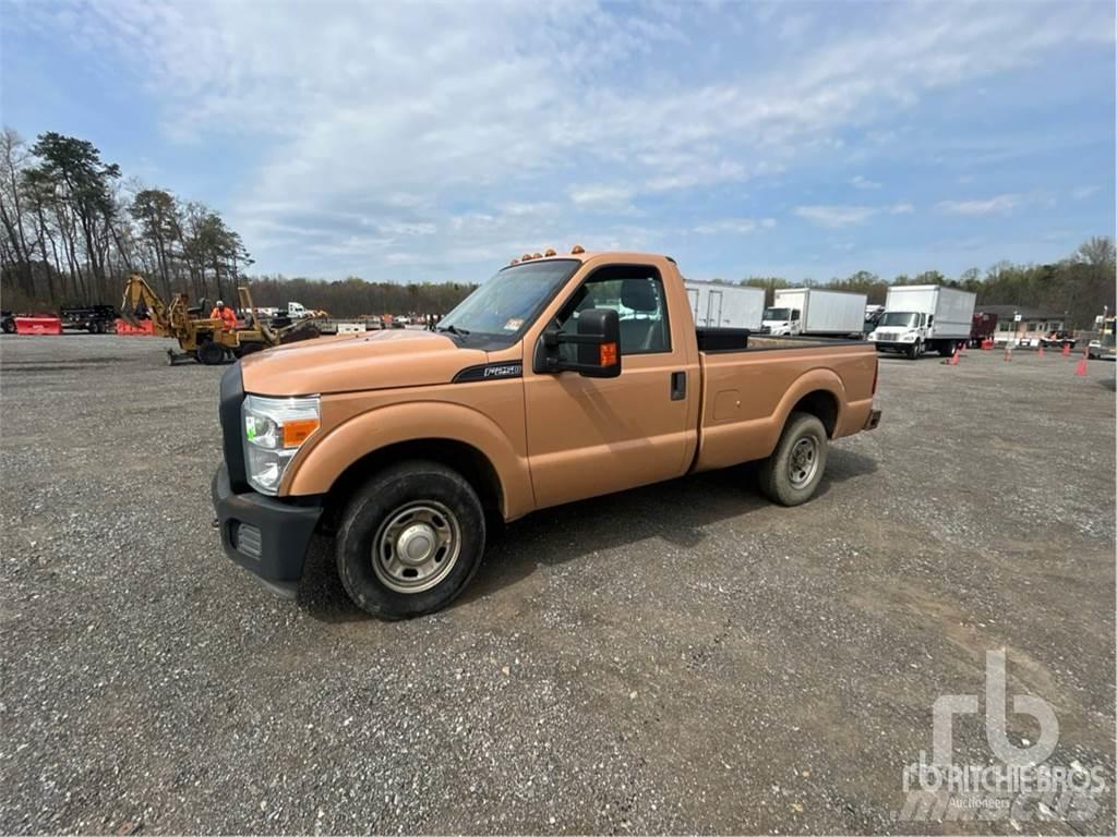 Ford F-250 Pikapai / Bortiniai sunkvežimiai