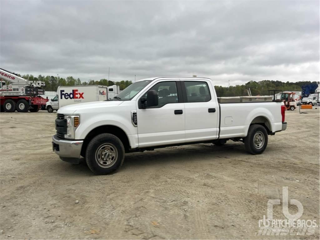 Ford F-250 Pikapai / Bortiniai sunkvežimiai