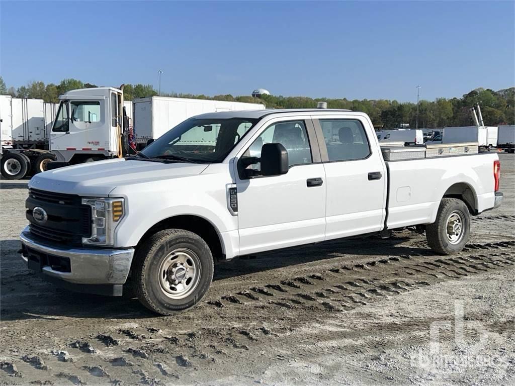 Ford F-250 Pikapai / Bortiniai sunkvežimiai