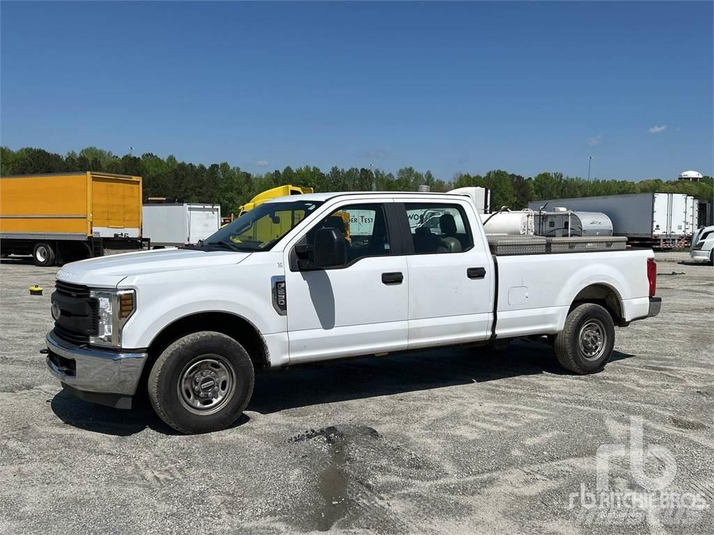 Ford F-250 Pikapai / Bortiniai sunkvežimiai