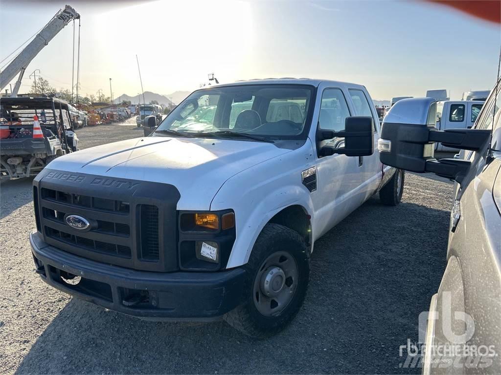 Ford F-250 Pikapai / Bortiniai sunkvežimiai