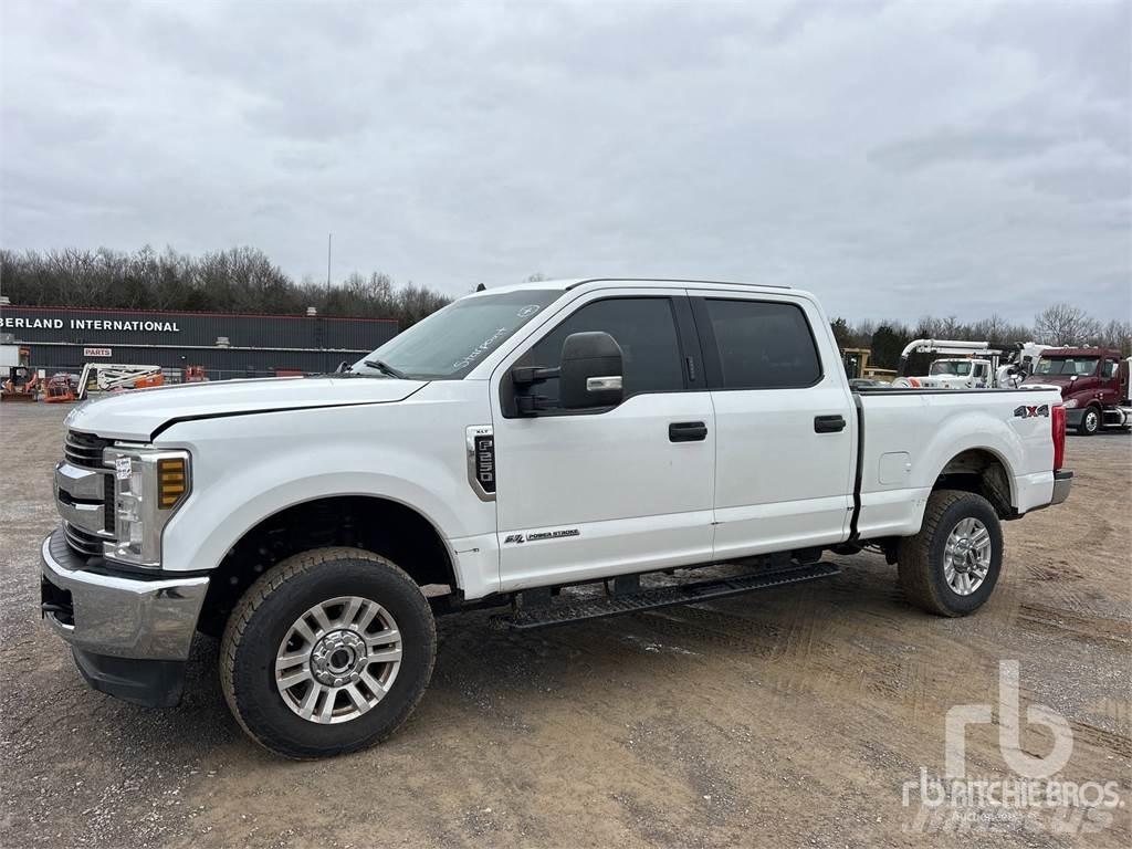 Ford F-250 Pikapai / Bortiniai sunkvežimiai