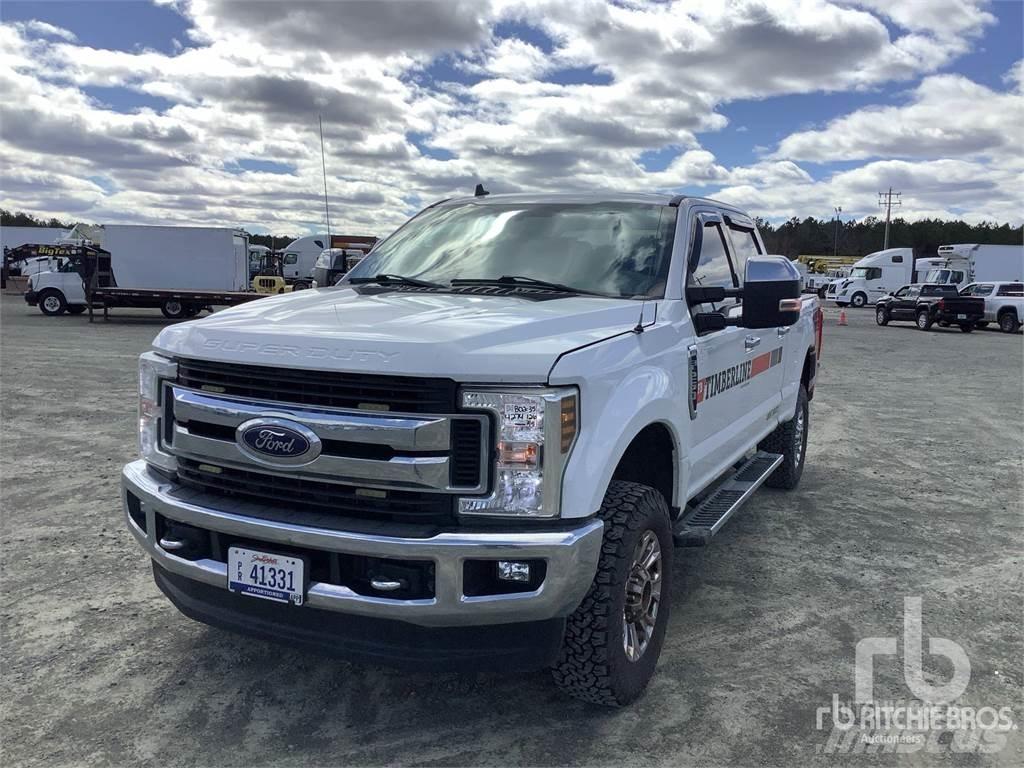 Ford F-250 Pikapai / Bortiniai sunkvežimiai