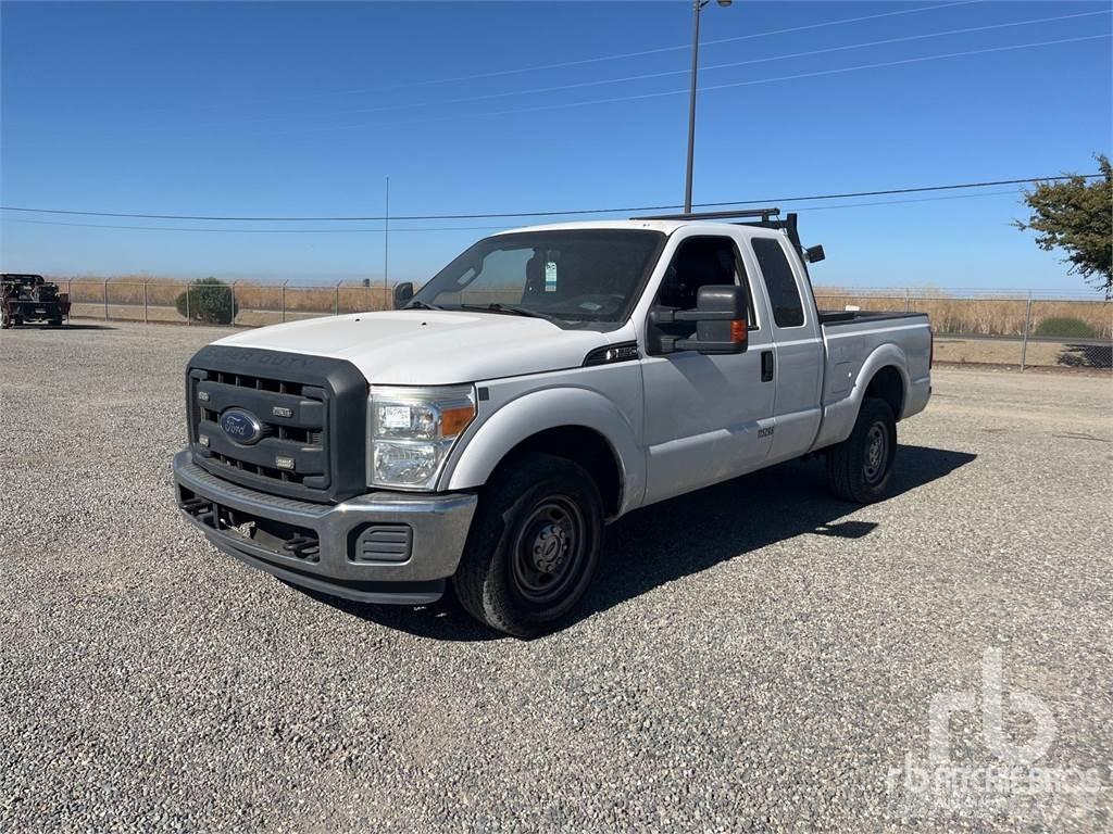 Ford F-250 Pikapai / Bortiniai sunkvežimiai