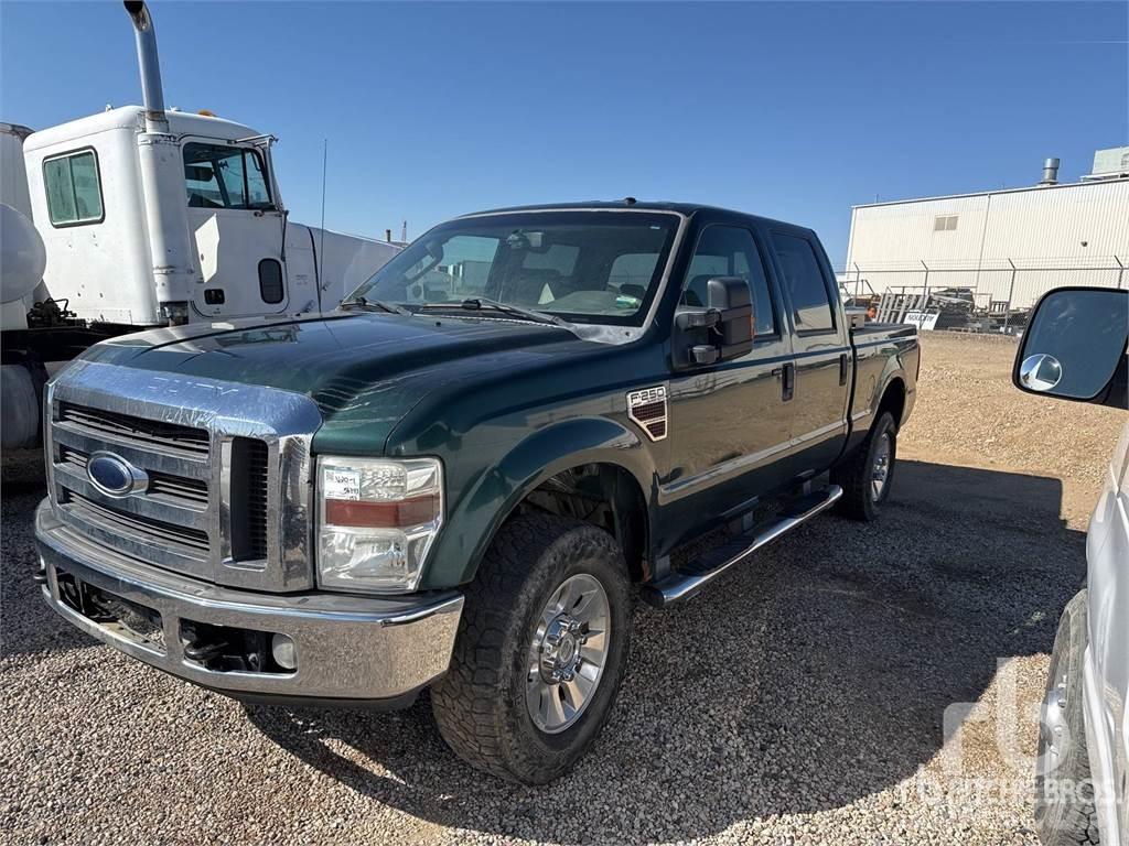 Ford F-250 Pikapai / Bortiniai sunkvežimiai