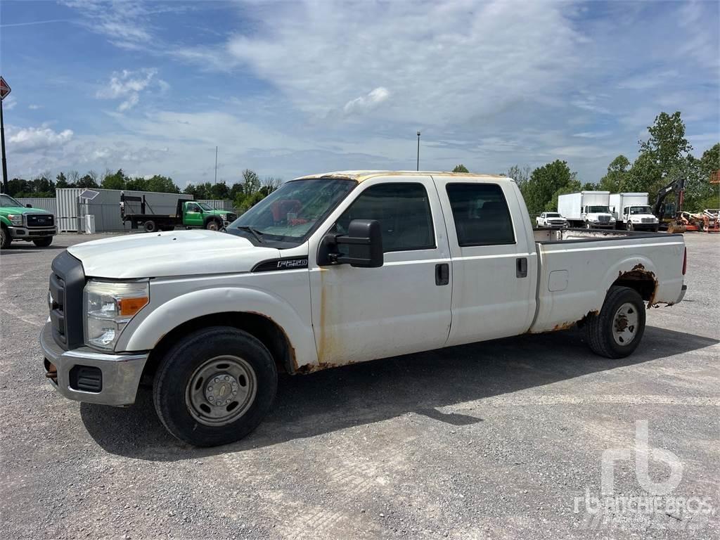 Ford F-250 Pikapai / Bortiniai sunkvežimiai
