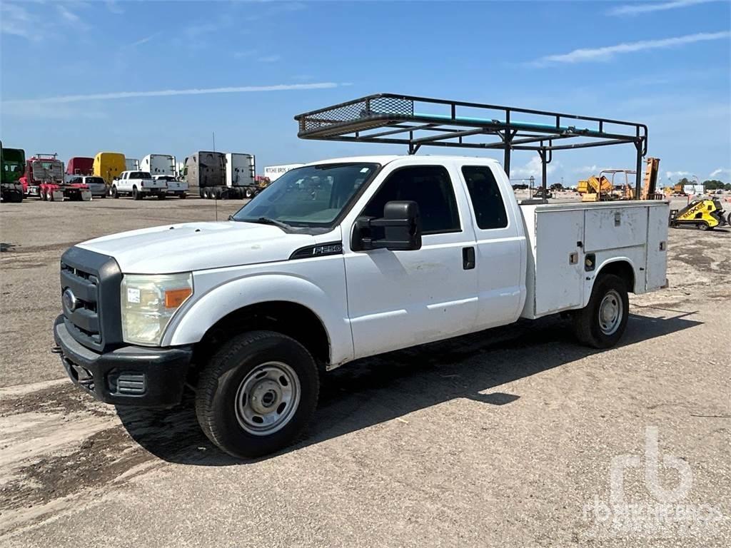 Ford F-250 Visuotinės / bendrosios paskirties automobiliai