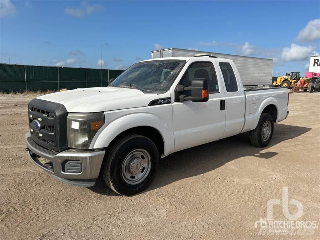 Ford F-250 Pikapai / Bortiniai sunkvežimiai