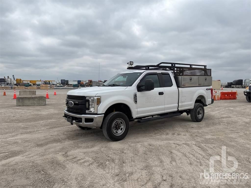 Ford F-350 Pikapai / Bortiniai sunkvežimiai