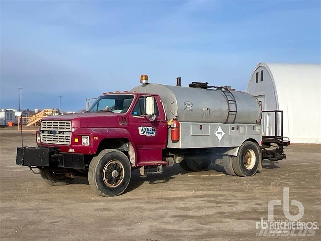 Ford F800 Bituminiai purkštuvai