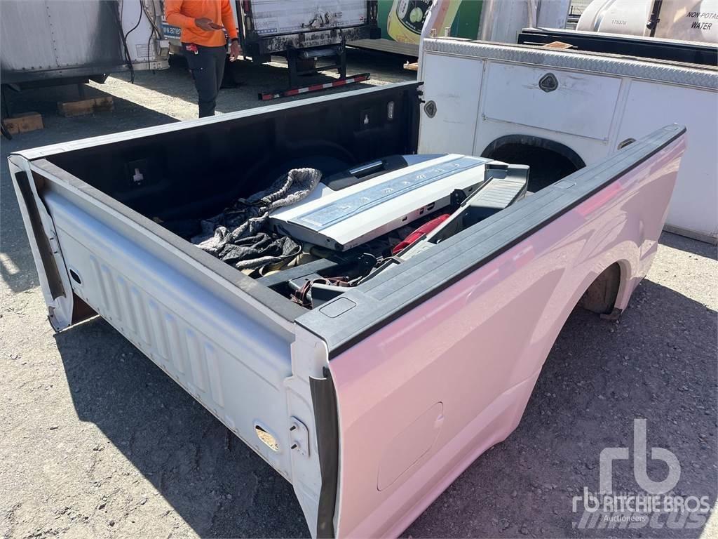Ford Pickup Kabinos ir interjeras