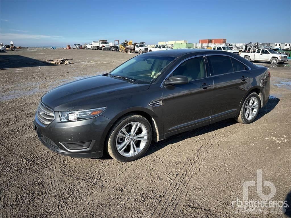 Ford TAURUS Lengvieji automobiliai