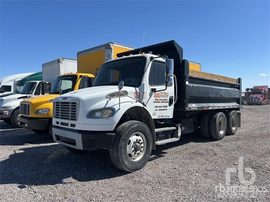 Freightliner M2 Savivarčių priekabų vilkikai