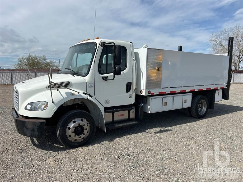 Freightliner M2 Platformos/ Pakrovimas iš šono