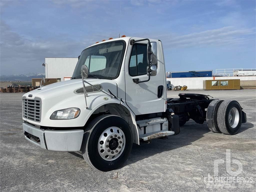 Freightliner M2 Naudoti vilkikai