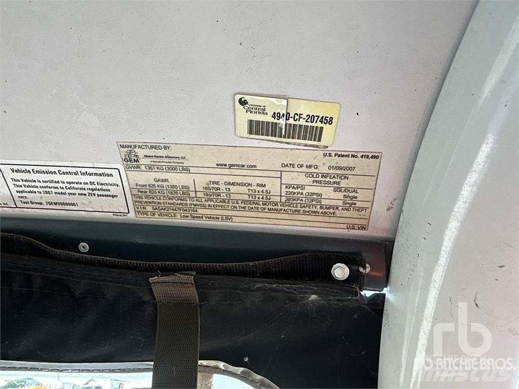  GEM EL Lengvieji automobiliai
