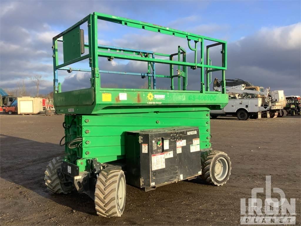 Genie GS-4069DC Žirkliniai keltuvai