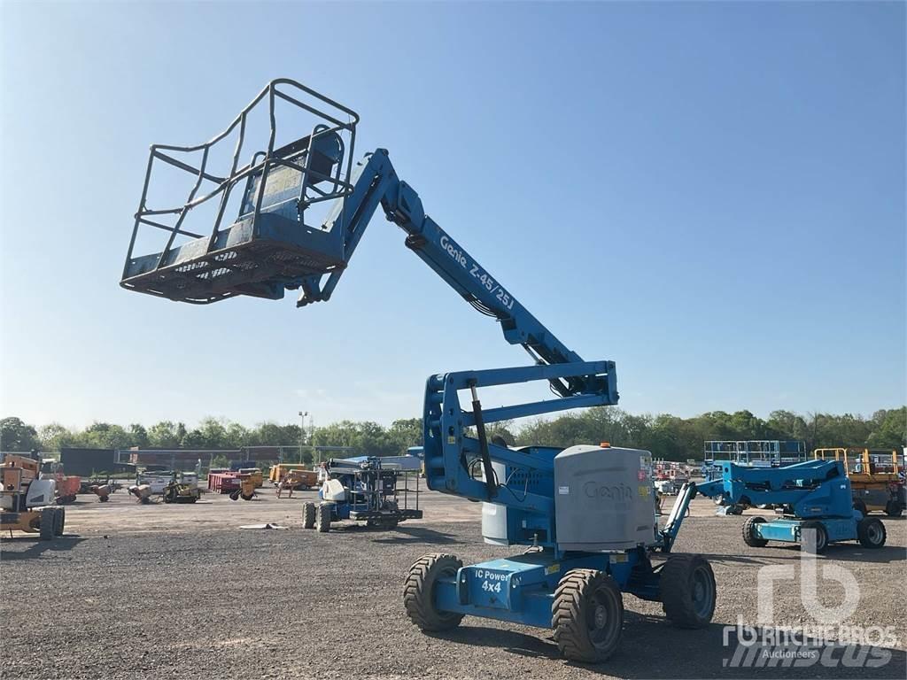 Genie Z45/25J Alkūniniai keltuvai