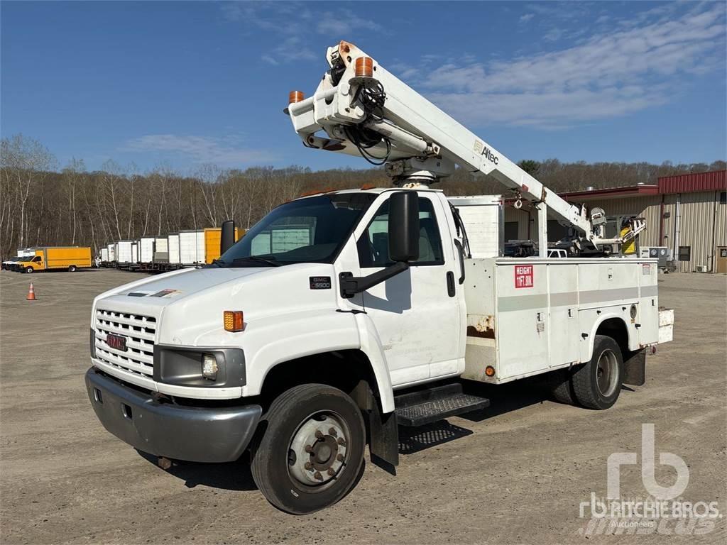 GMC C5500 Ant priekabų montuojamos kėlimo platformos