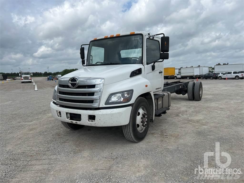 Hino 268 Važiuoklė su kabina