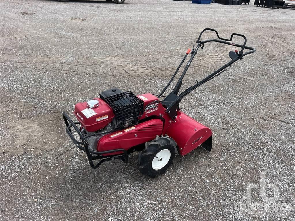 Honda FRC 800 Varomosios akėčios ir žemės frezos