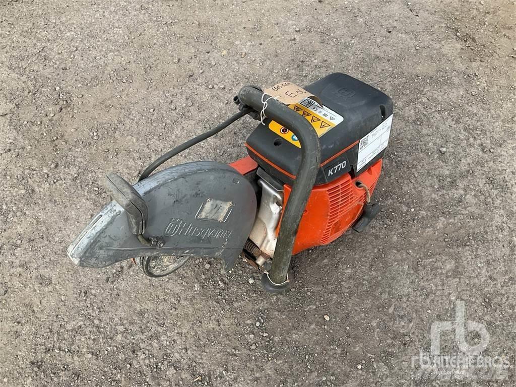 Husqvarna K770 Statyba - Kita