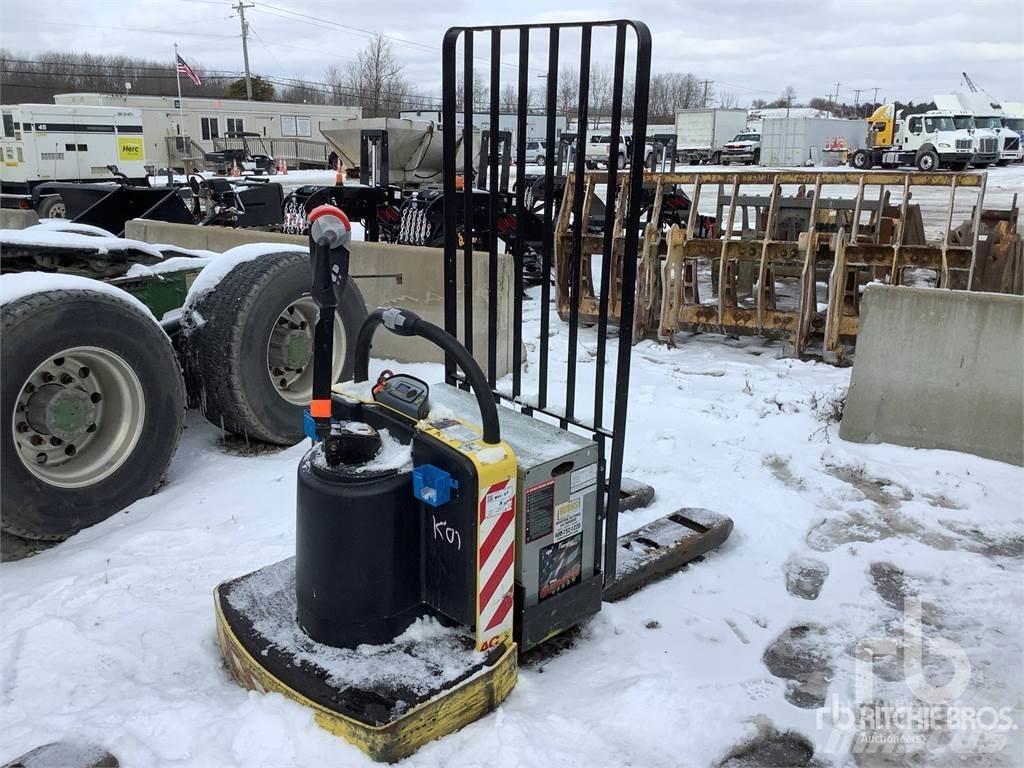 Hyster B60ZAC Padėklų stelažai
