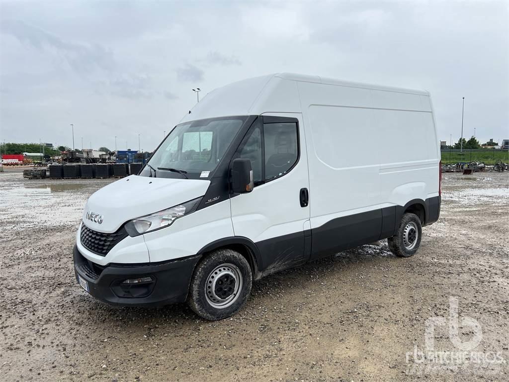 Iveco DAILY Krovininiai furgonai