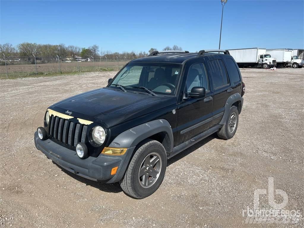 Jeep LIBERTY Pikapai / Bortiniai sunkvežimiai