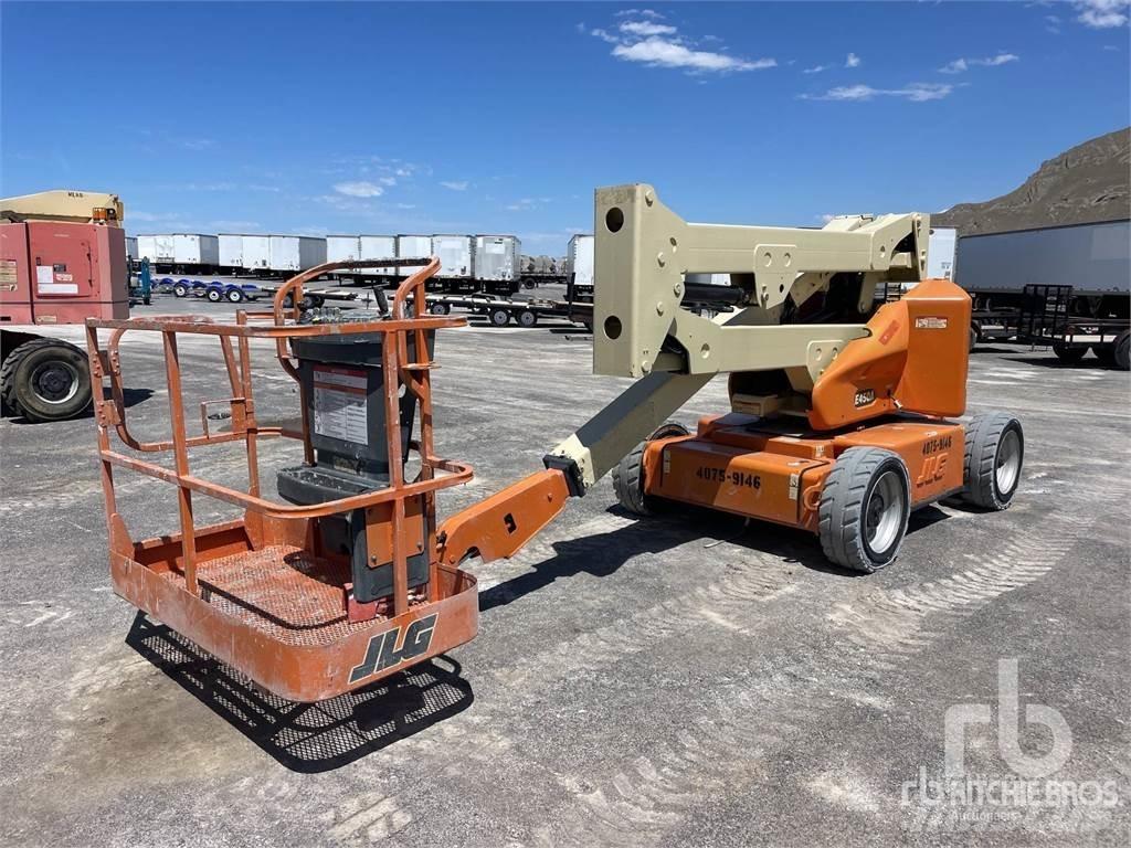 JLG E450A Alkūniniai keltuvai