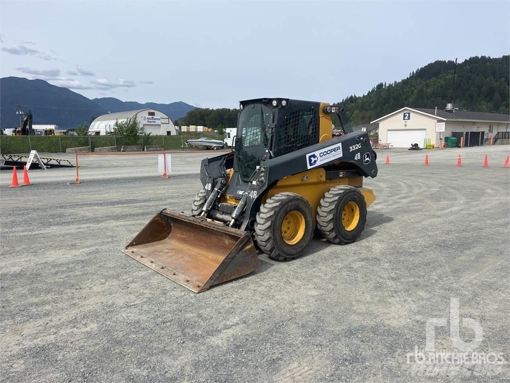 John Deere 332G Krautuvai su šoniniu pasukimu