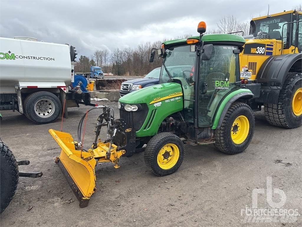 John Deere 3520 Naudoti kompaktiški traktoriai