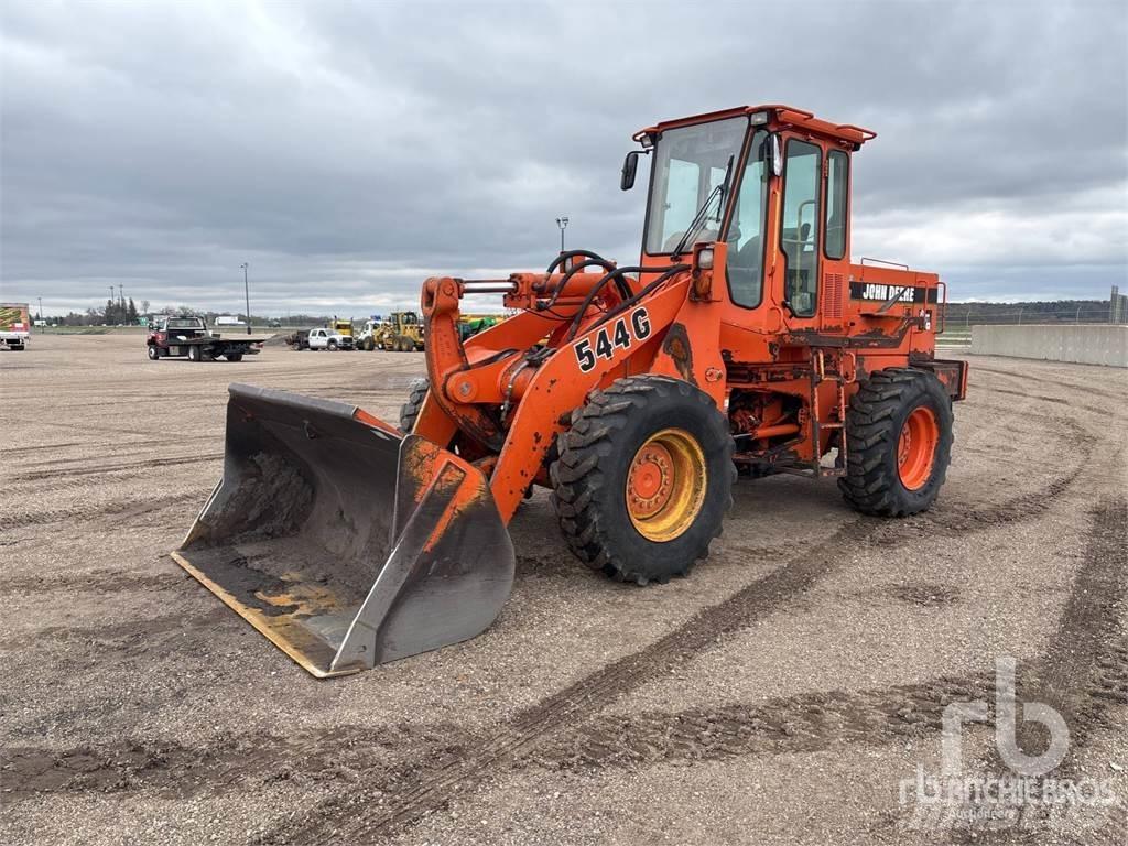 John Deere 544G Naudoti ratiniai krautuvai