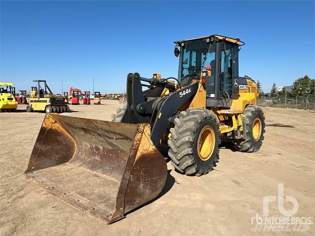 John Deere 544K Naudoti ratiniai krautuvai