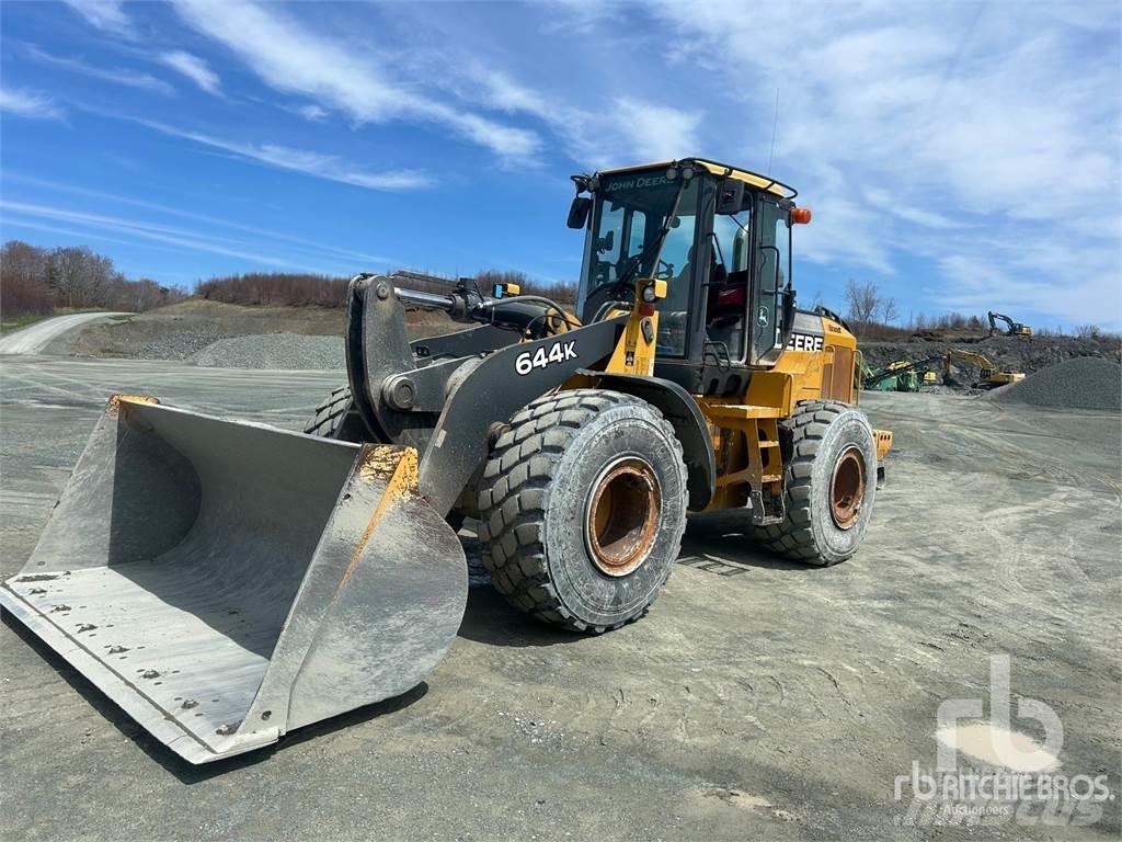 John Deere 644K Naudoti ratiniai krautuvai