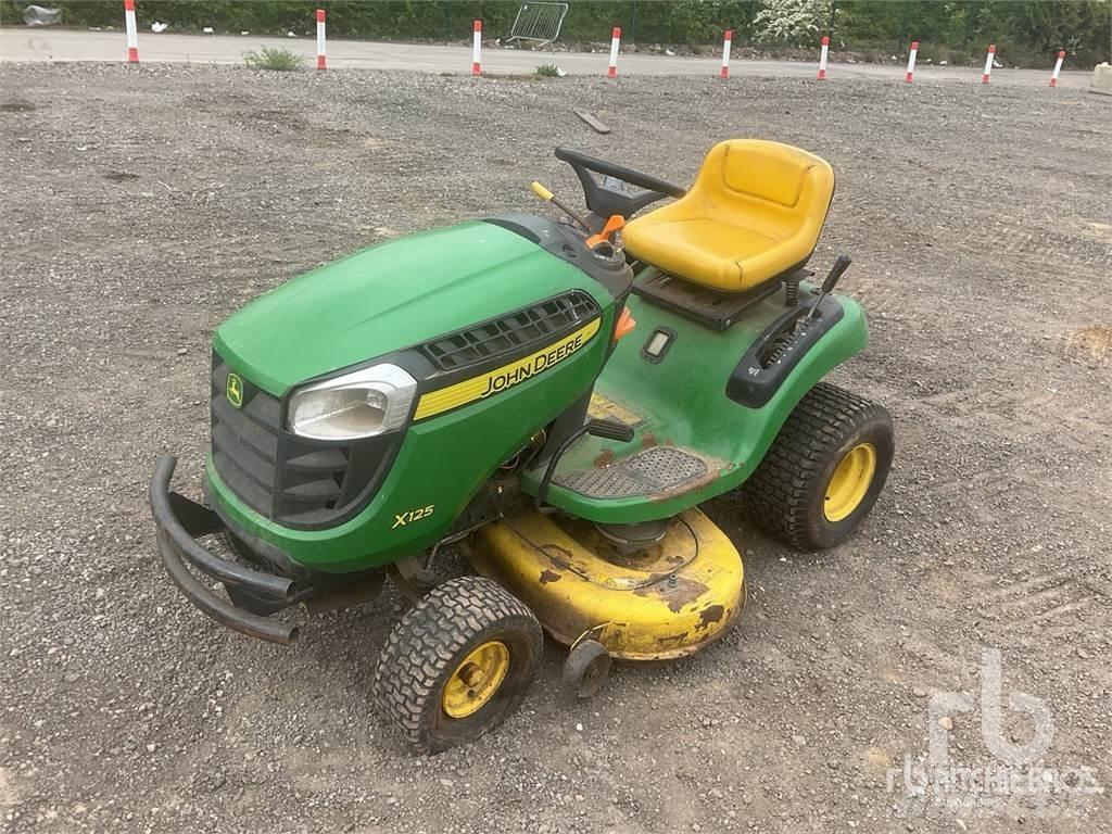 John Deere X125 Šienapjovės