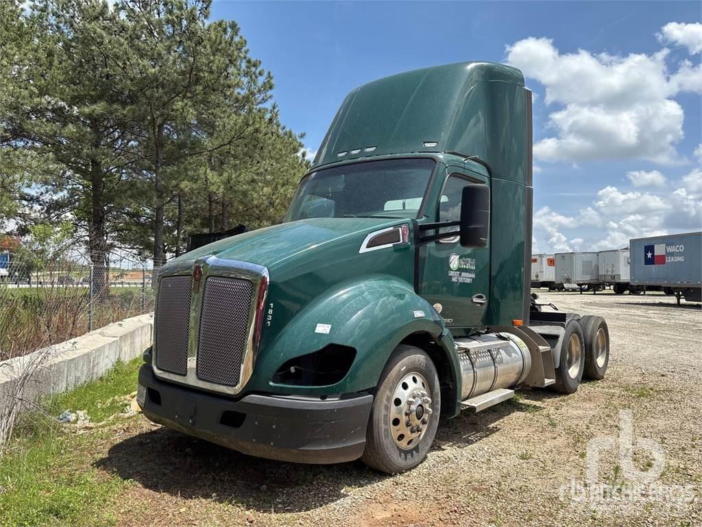 Kenworth T-680 Naudoti vilkikai