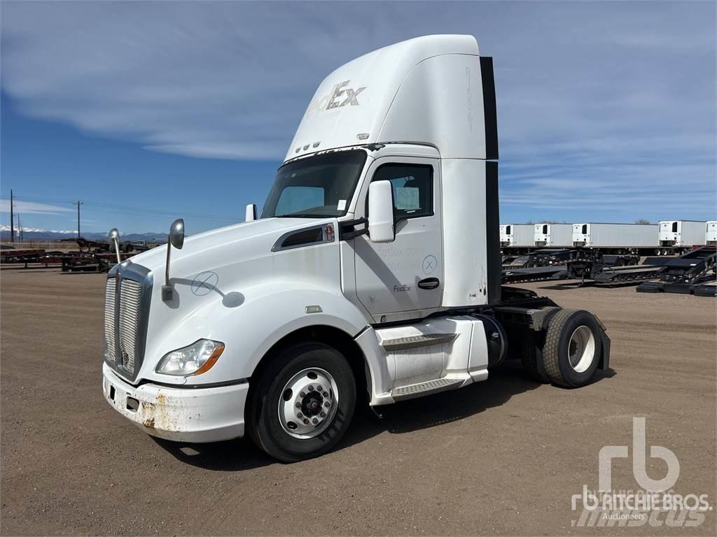 Kenworth T680 Naudoti vilkikai