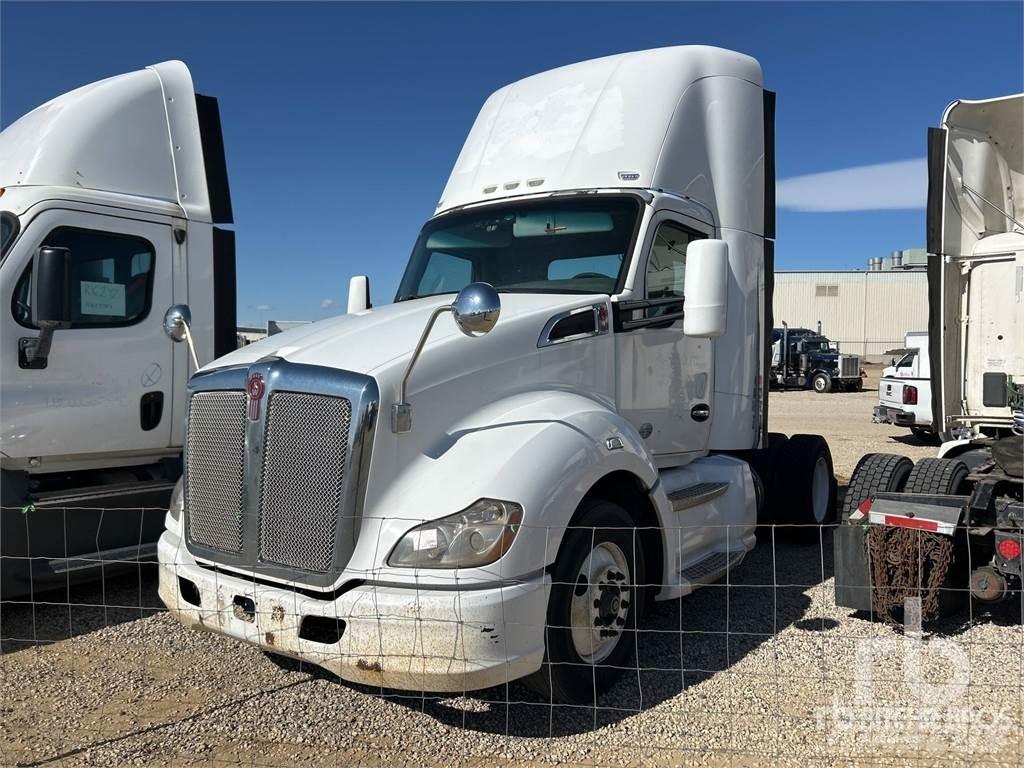 Kenworth T680 Naudoti vilkikai