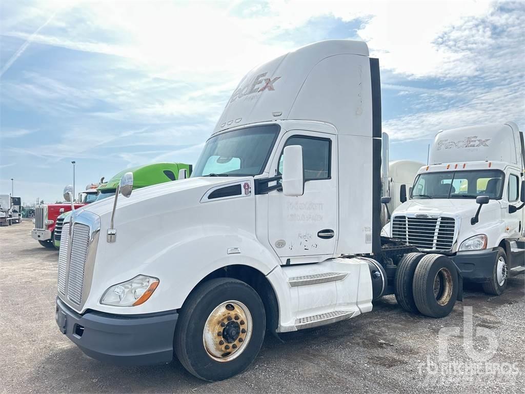 Kenworth T680 Naudoti vilkikai