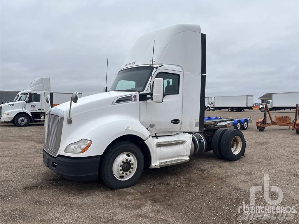 Kenworth T680 Naudoti vilkikai